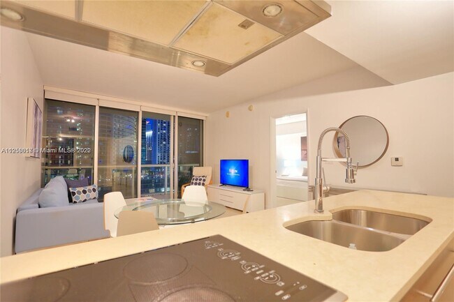 Foto del edificio - 485 Brickell Ave