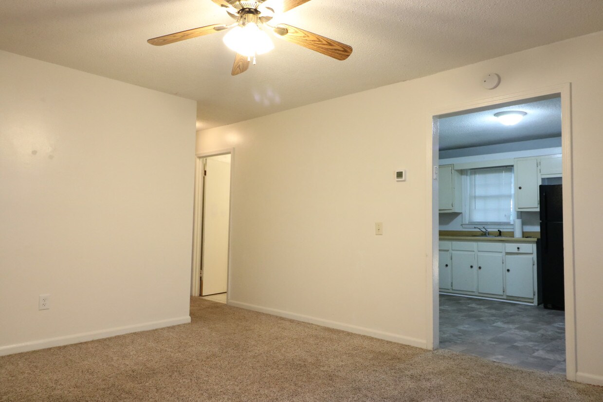 Pritchard Triplex Condo for Rent in Westminster, SC