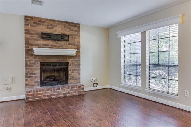 Foto del edificio - 3 Field Flower Ct