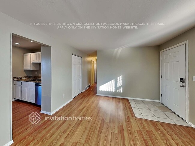 Building Photo - 6471 S Birch Cir