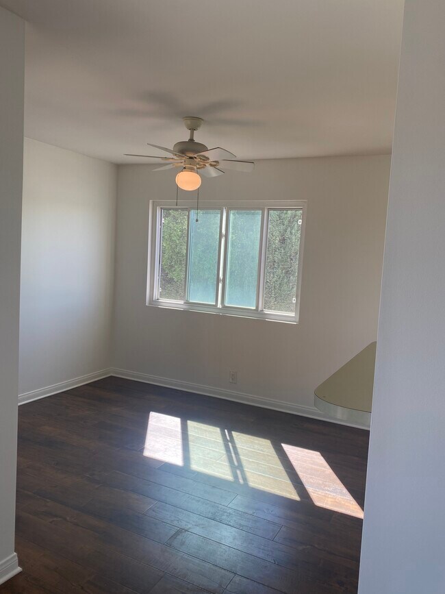 Dining room - 4045 E 3rd St