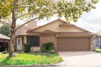 Building Photo - 4515 Keota Dr