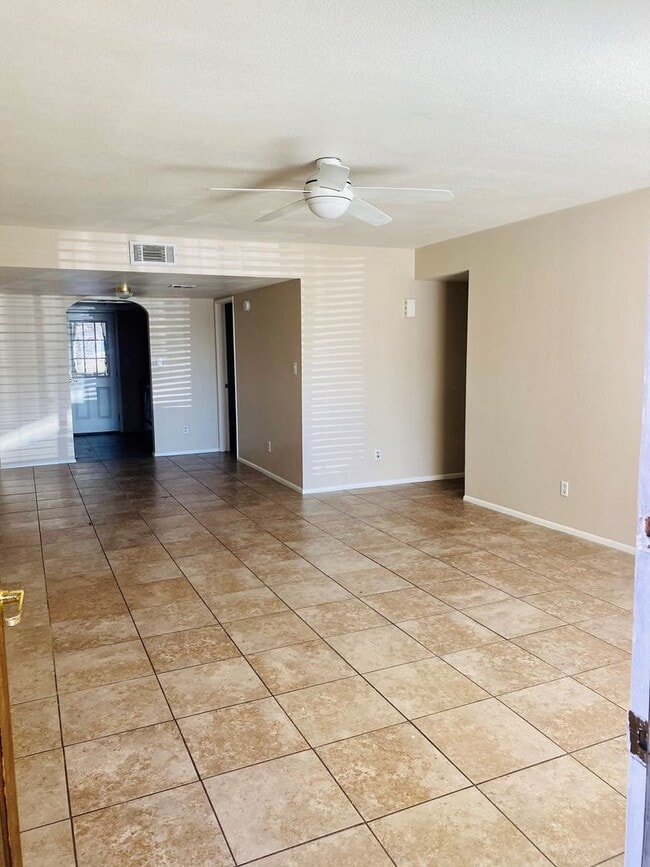 Building Photo - Great Location in Mesa