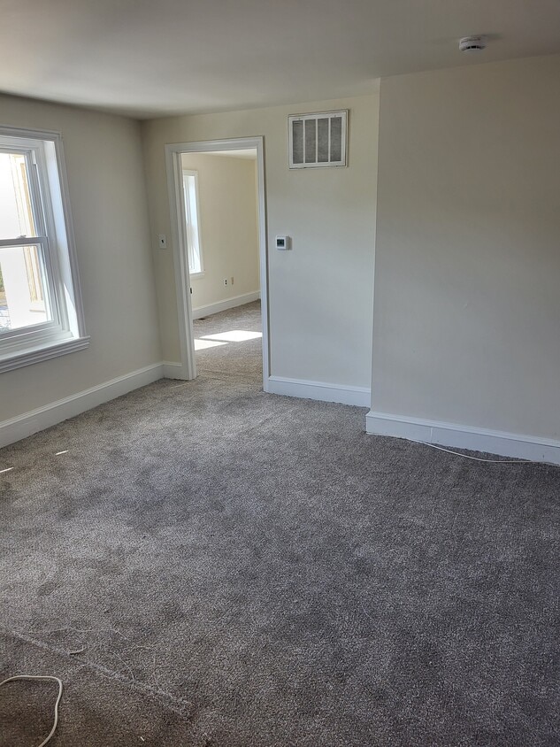 Foto principal - 75 E Main St