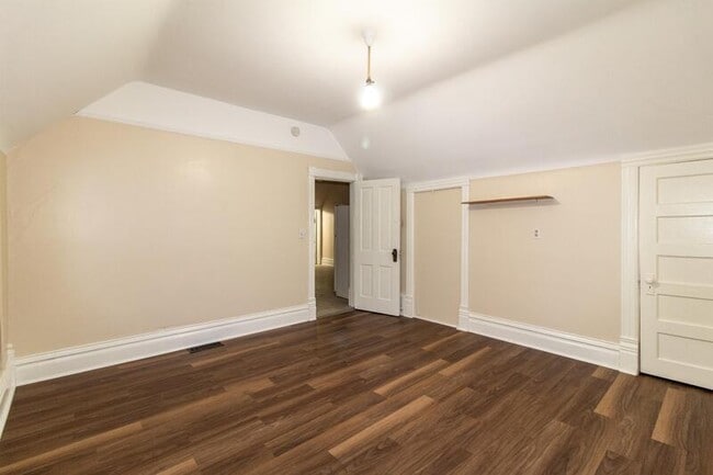 Foto del edificio - 867 8th Ave SE