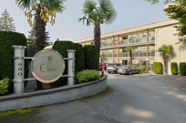 Foto del edificio - 701 122nd Ave NE