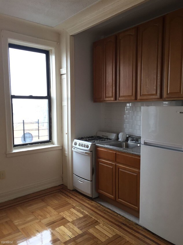 Building Photo - 12010 Rockaway Beach Blvd