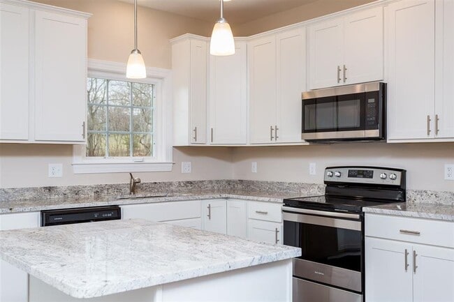 Building Photo - 1073 Bluemoon Dr