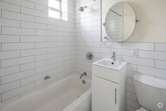Studio - Bathroom - Magnolia Apartments