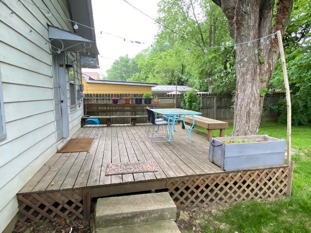 Primary Photo - 215 E Vermilya Ave
