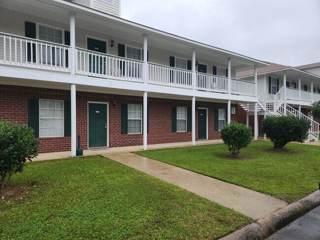 Building Photo - 5080 Gautier Vancleave Rd