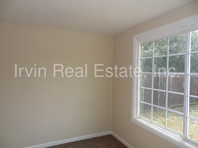 Building Photo - 37 Alvarado Ave