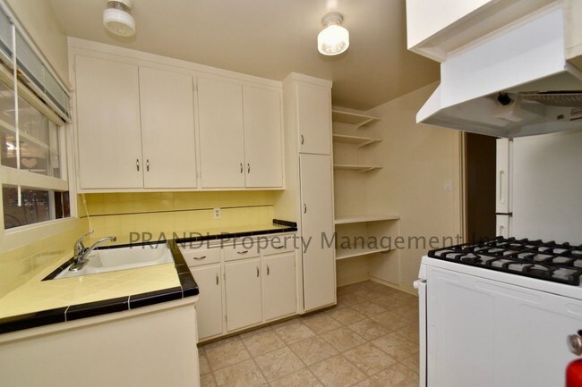 Building Photo - 251 D St