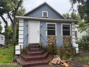 Building Photo - 1228 Winthrop St