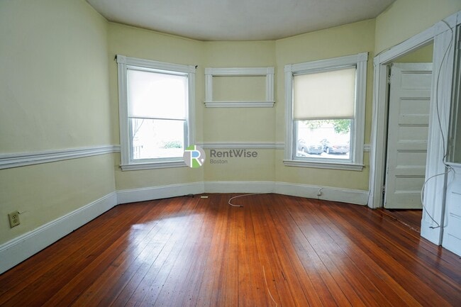 Building Photo - 88 Gardena St