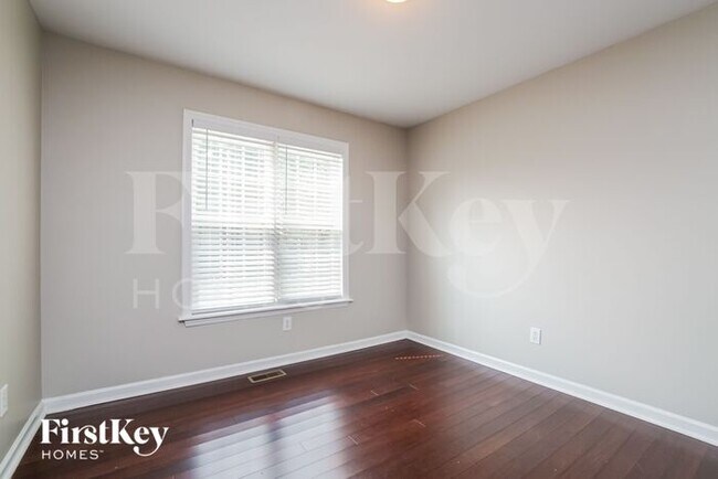 Foto del edificio - 136 Wood Bend Ct