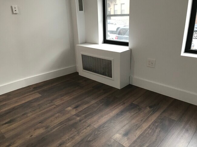 Building Photo - 4111 53rd St