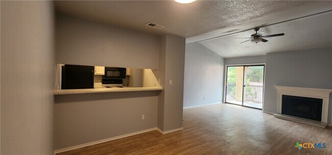 Foto del edificio - 1202 Thorpe Ln
