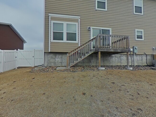 Building Photo - 3613 Long Branch Ave