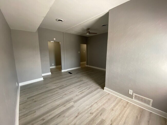 Foto del edificio - 7408 Washington Ave