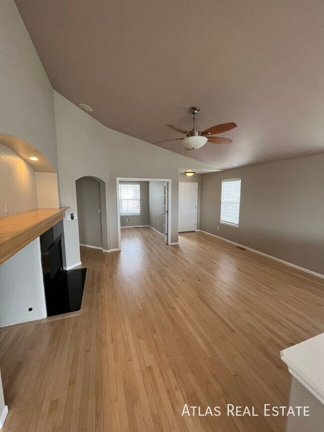 Foto del edificio - 15812 E 107th Ave