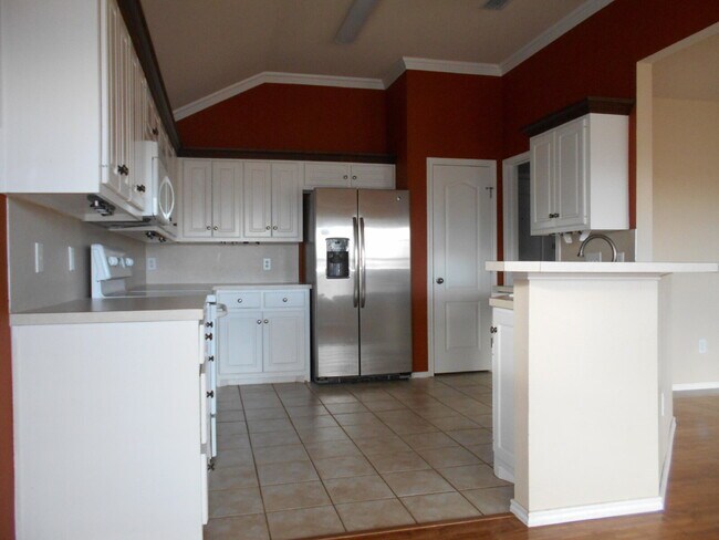Foto del edificio - Beautiful 3-Bedroom Home with Fireplace in Frenship Area!