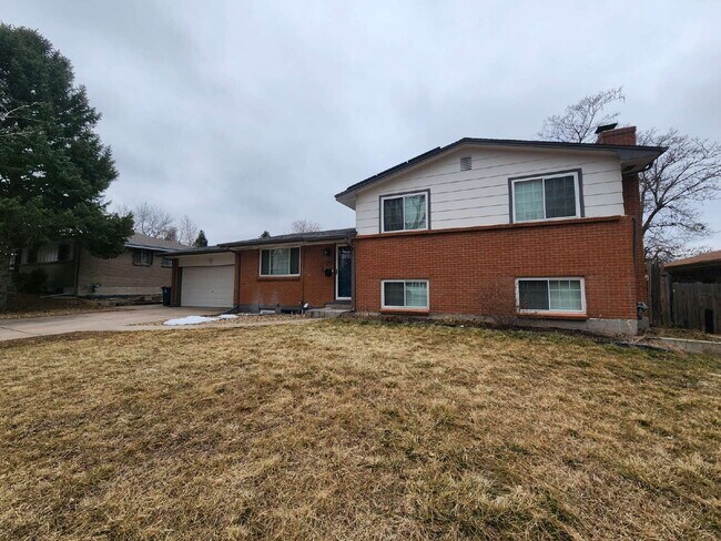 Photo - Spacious 5 Bed Home with Finished Basement, Multiple Living Areas & Private Backyard