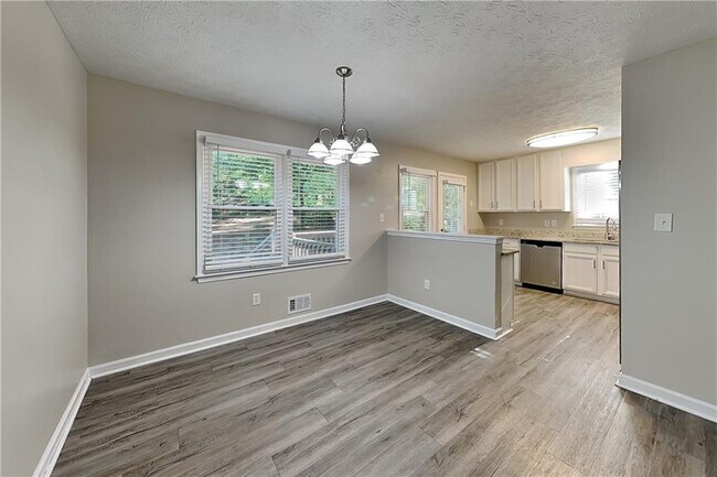 Foto del edificio - 434 Robin Hood Dr