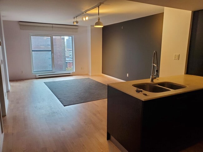 Photo du bâtiment - 350 Bd de Maisonneuve