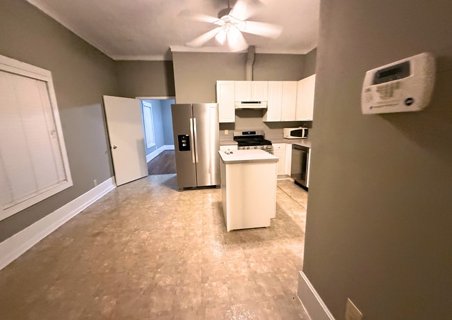 Building Photo - 1003 Curran St NW