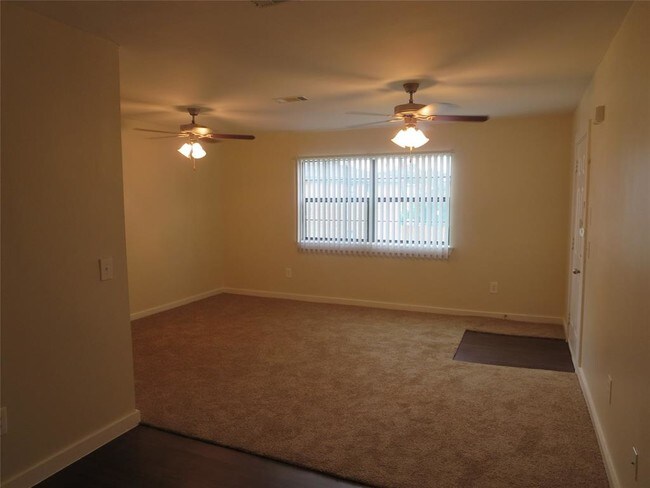 Building Photo - 3629 N Macgregor Way