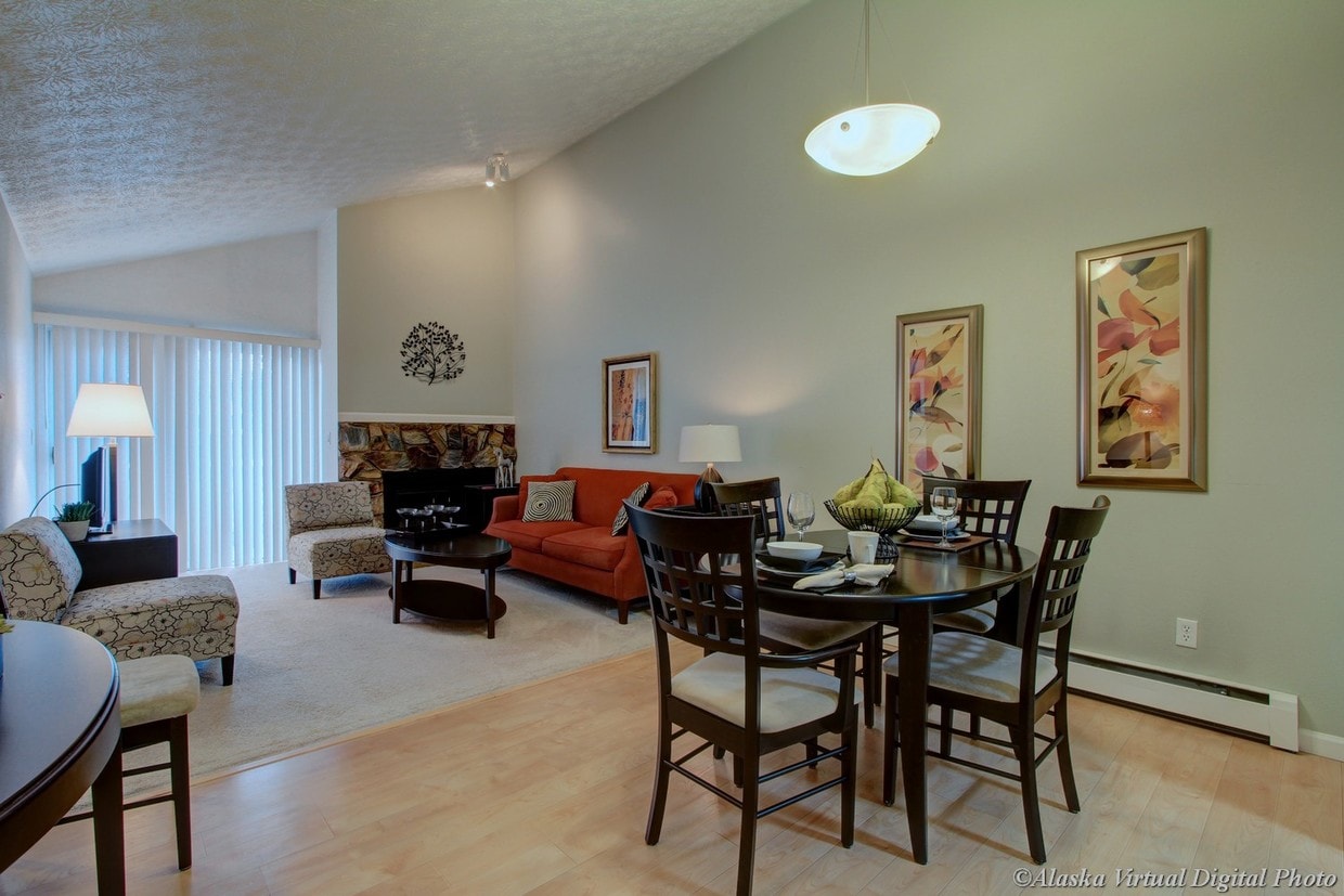 Primary Photo - 740 W 47th Ave
