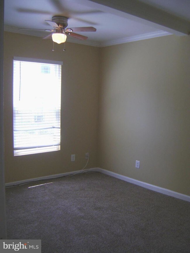 Foto del edificio - 3715 Falls Rd