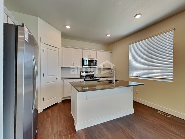 Building Photo - 3989 Patterdale Pl