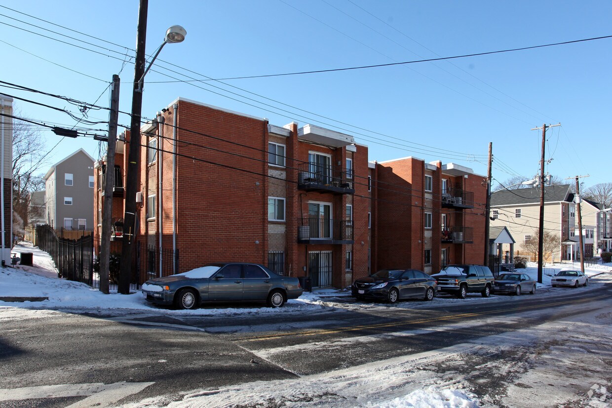 Primary Photo - 5337 D St SE