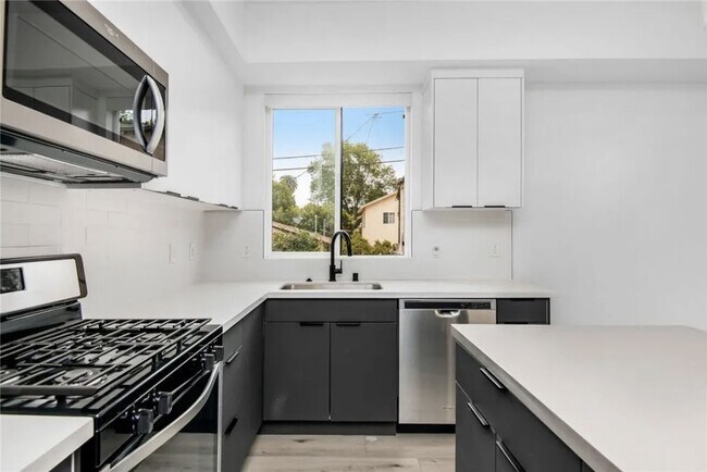 Foto del edificio - 1862 Echo Park Ave