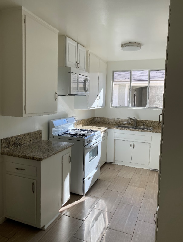 Photo - 1111 S Shenandoah St (Los Angeles, CA)