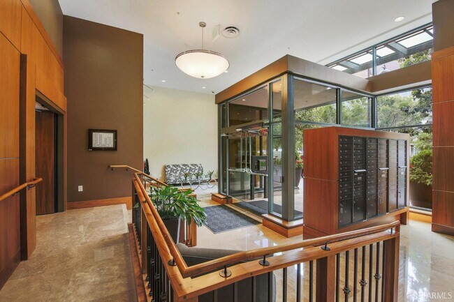 Foto del edificio - 330 Mission Bay Blvd North