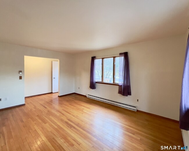 Building Photo - 2 Camden Rd