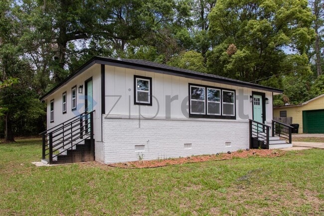 Building Photo - Unit