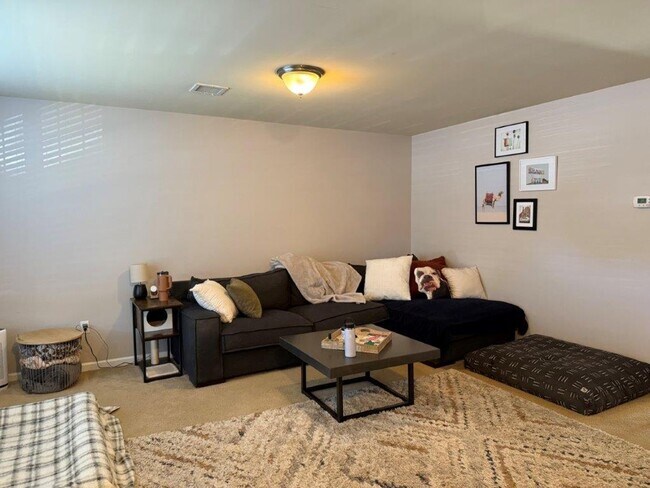 Foto del edificio - 2084 Market St Ext
