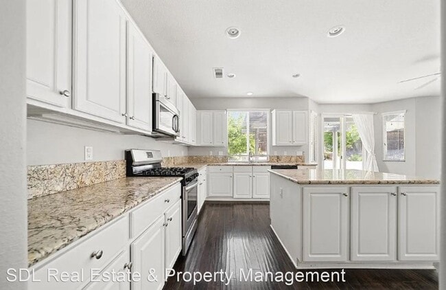 Building Photo - 4 br, 2.5 bath House - 27828 Whittington