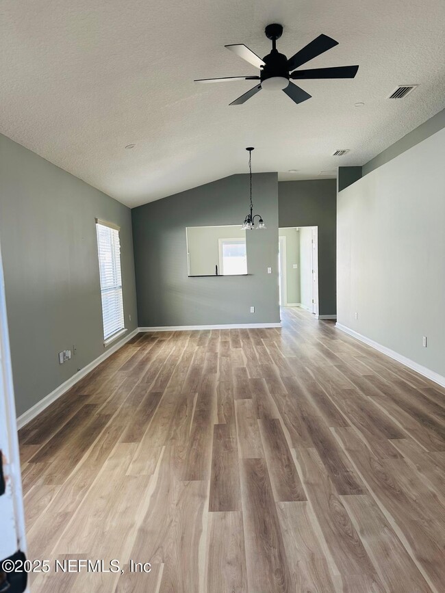 Building Photo - 4070 Pebble Brooke Circle South