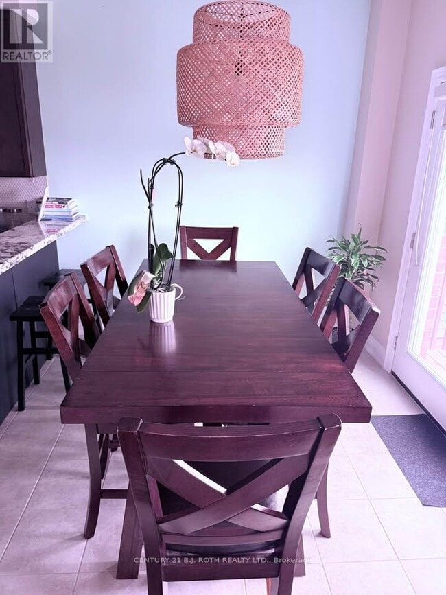 Photo du bâtiment - 196 Diana Dr