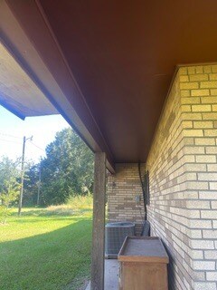 Foto del edificio - 811 Lebesque Rd