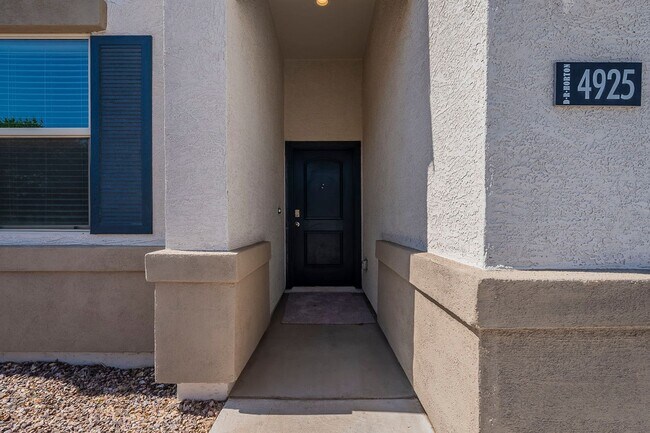 Foto del edificio - Gorgeous 4 Bed / 2 Bath Home – Move-In Rea...