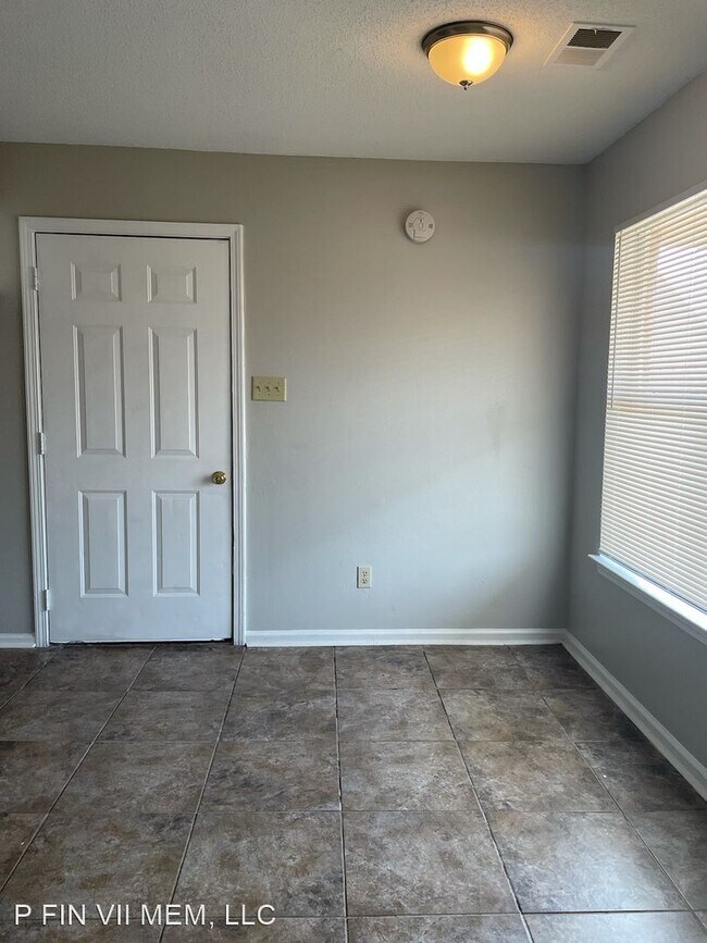 Foto del edificio - 4 br, 2 bath House - 5958 Wagon Hill Rd E