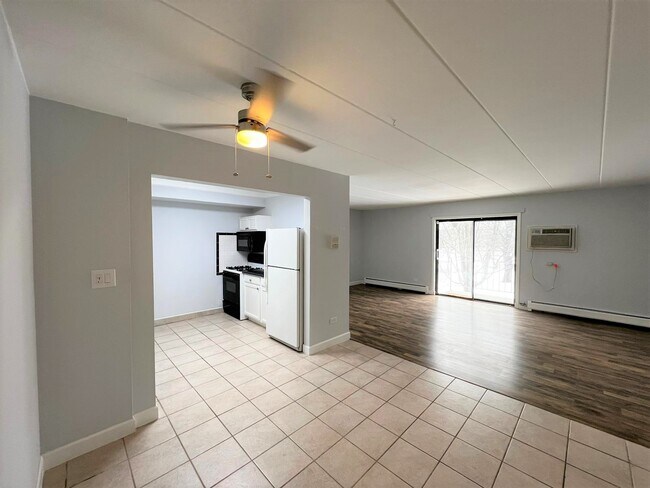 Foto del edificio - 208 E Bailey Rd