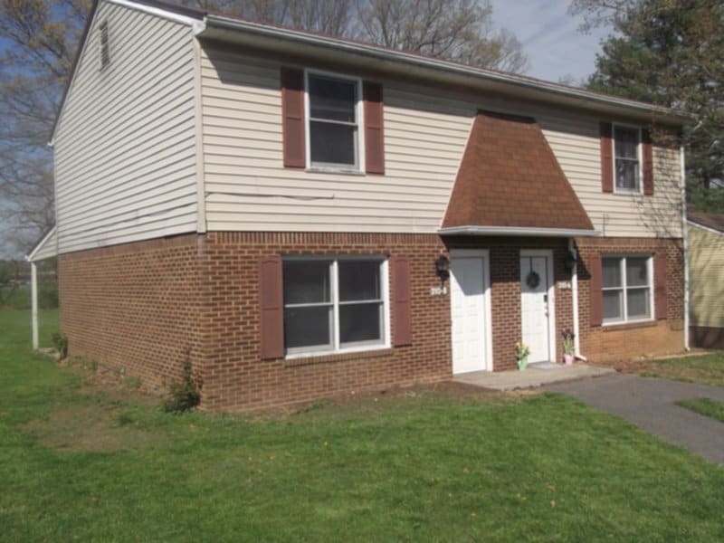 Primary Photo - 310 Teel St NE