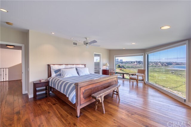 Building Photo - 315 Avenida Cerritos